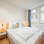 Ludwigscozyescape - Boutique Design Am Residenzschloss Mit Balkon, Neu Renoviert, Zentral Gelegen, Für 6 Gäste, 3 Schlafzimmer, Boxspringbetten, Schnelles Wlan, Smart Tvs, Workspace, Modernes Designbad, Helle Räume, Voll Ausgestattete Küche Apartamento
