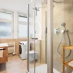 Ludwigscozyescape - Boutique Design Am Residenzschloss Mit Balkon, Neu Renoviert, Zentrale Lage, Helle Raeume, Boxspringbetten, Schnelles Wlan, Smart Tvs, Workspace, Modernes Designbad, Voll Ausgestattete Kueche, 24h Check-in, Fuer 6 Gaeste *