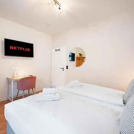 公寓 Ludwigscozyescape - Boutique Design Apartment Am Residenzschloss Mit Balkon, Neu Renoviert, 6 Gaeste, Wlan, Workspace, 24H Check-In, Parkhaus In Laufnaehe *